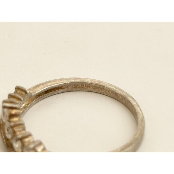 Stackable Chevron | V Shaped CZ 925 Sterling Silver Vintage Ring - sz 6.75 - Picture 7 of 11